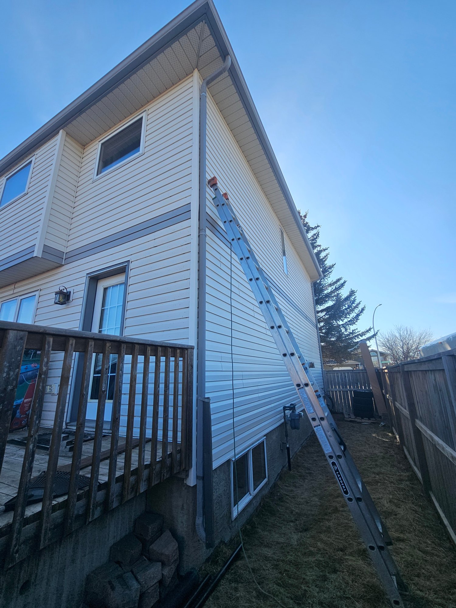 Eavestrough Repair Eavestrough Repair